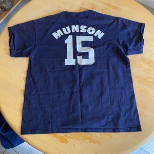 New York Yankees Thurman Munson Delta T-Shirt (L)